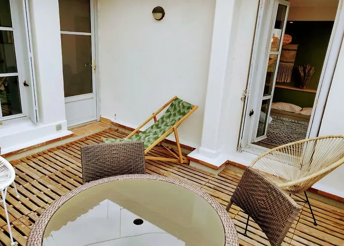 Апартаменты L'oliveraie - La Cite Plein Les Yeux Каркассон